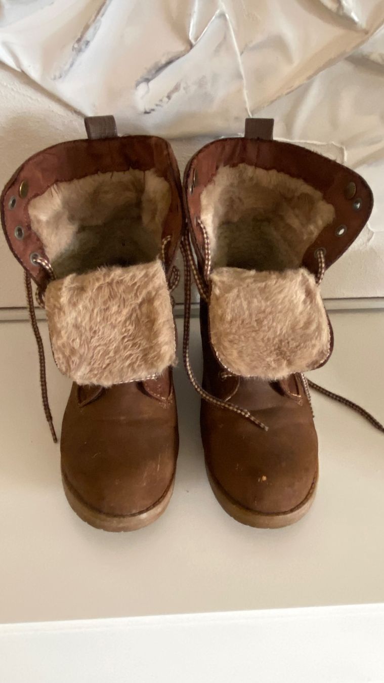 Scarpe da donna: Winter Stiefeletten Leder Grösse 36/37 – Usato da Brüttisellen venduto da kat_g7jv 3