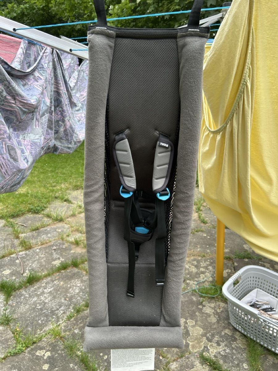 Thule Pezzi di ricambio: Thule Chariot Infant Sling Hängematte  – Usato da Basel venduto da enfantdor