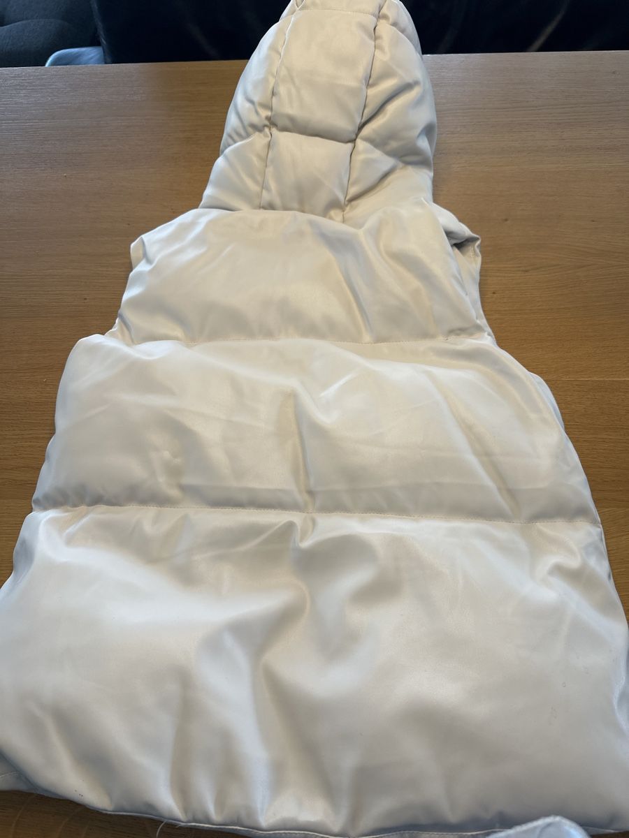 Stradivarius Gilet & Giacche senza maniche: Stradivarius Steppweste in Creme, Gr. L – Usato da Diepoldsau venduto da Sonne14 2