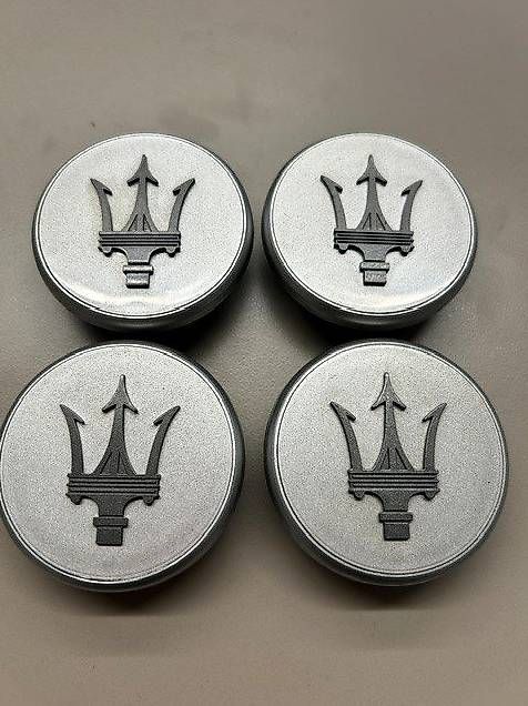 Toutes les pièces auto: Maserati Radnabedeckel – D'occasion à Kriens par Ergta
