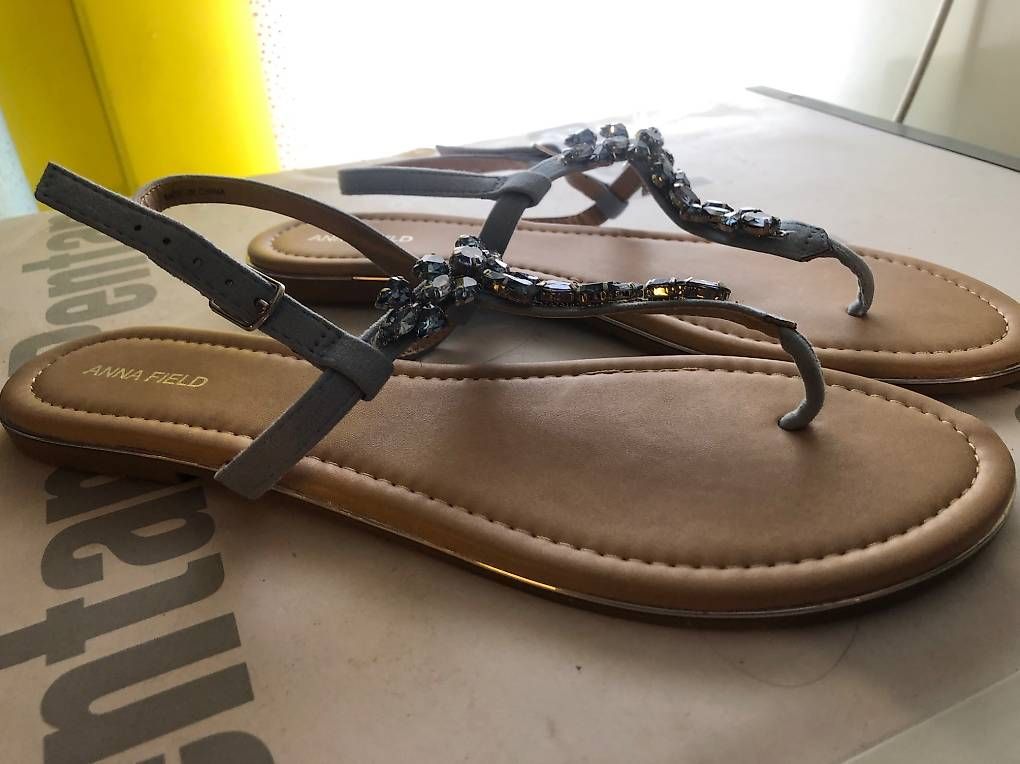 Scarpe da donna: Damensandale  Gr. 44 Neu – Usato da Biberist venduto da LASCHINDELEGI 1