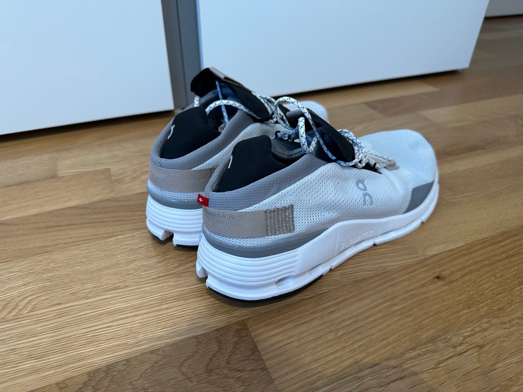 On Scarpe da uomo: On Laufschuhe Gr. 44 – Nuovo (secondo la descrizione) da Alpnach-Dorf venduto da Skai0 1