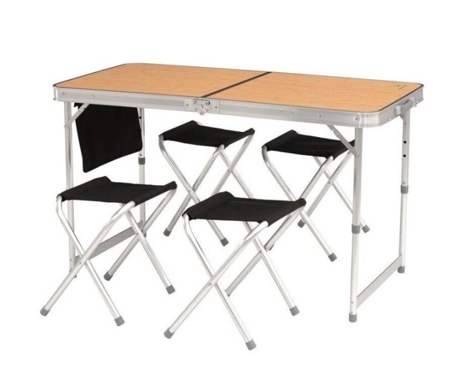 Tables: Camping Tisch Set mit 4 Hocker Aluminium – D'occasion à Thalwil par Thommy_nau