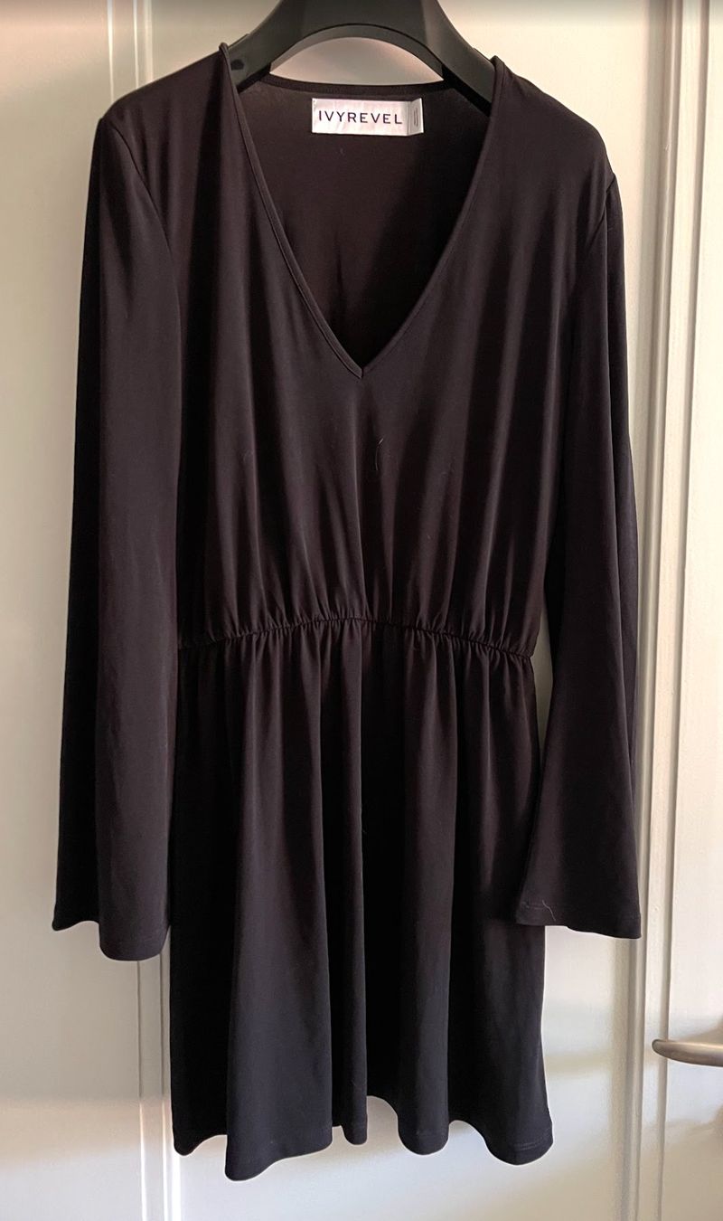 Kleider: Ivyrevel black dress – Gebraucht aus Zürich von aliiix