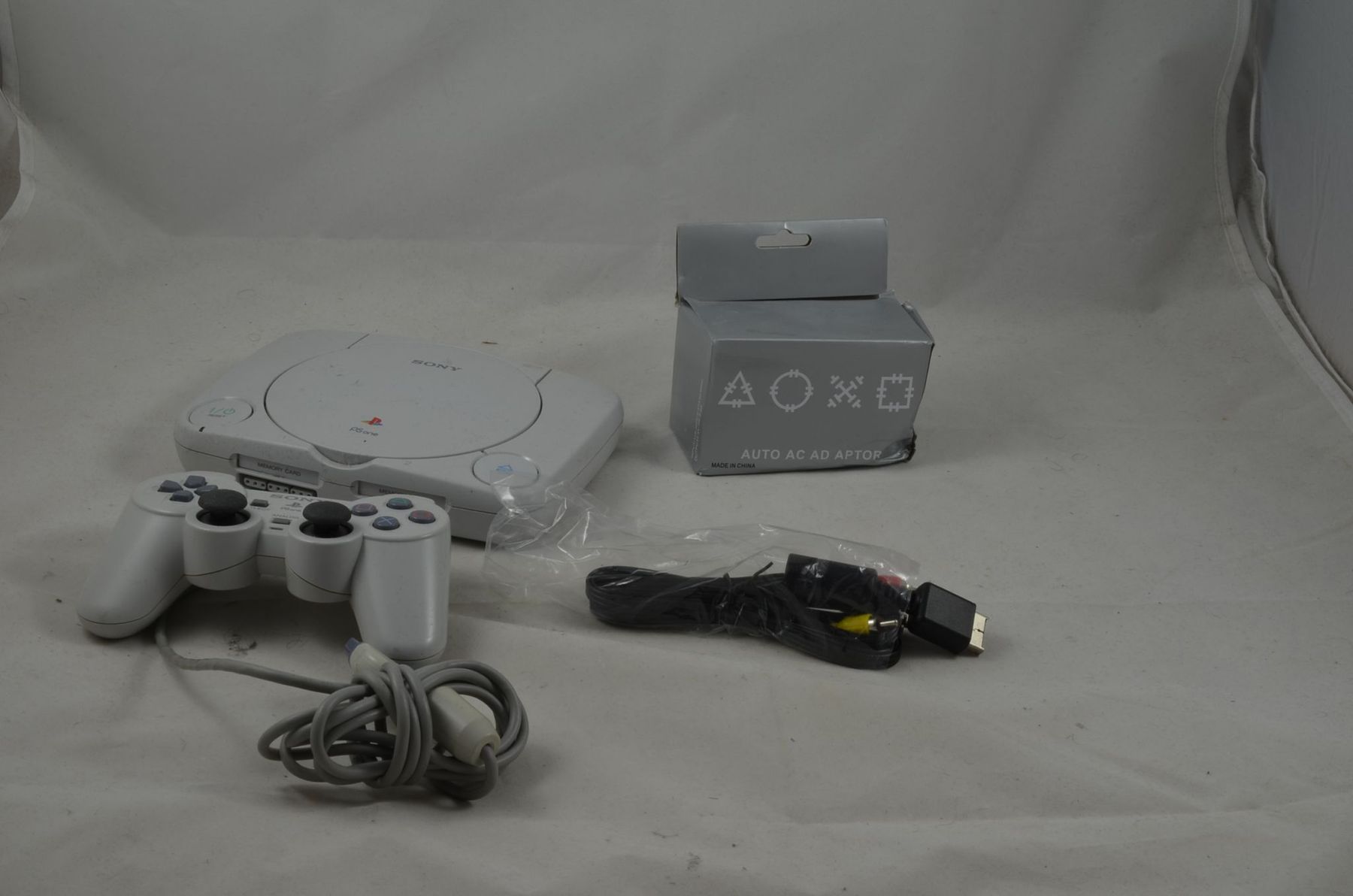 Console: Sony psone Konsole mit Controller – Usato da Buchs AG venduto da SellAndBuyX 1