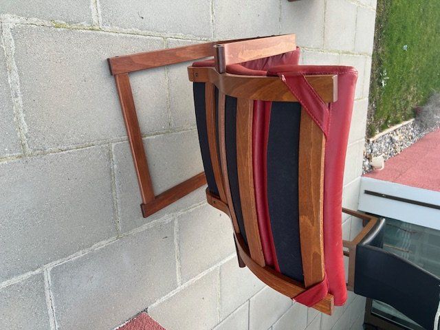 Ikea Poltrone: IKEA Sessel mit Hocker (rot) – Usato da Niederweningen venduto da zw4_s78j 2