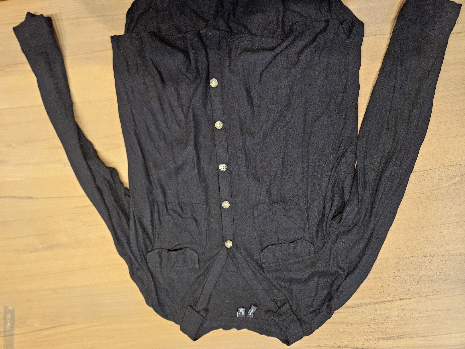 Lots de vêtements: Kleiderpacket mit diversen Blusen Grösse 38 M/L – D'occasion à Heimenhausen par Saint-Michel3360 3