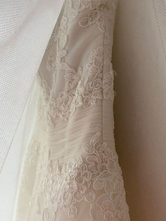 Hochzeitskleid / Brautkleid mit Spitze