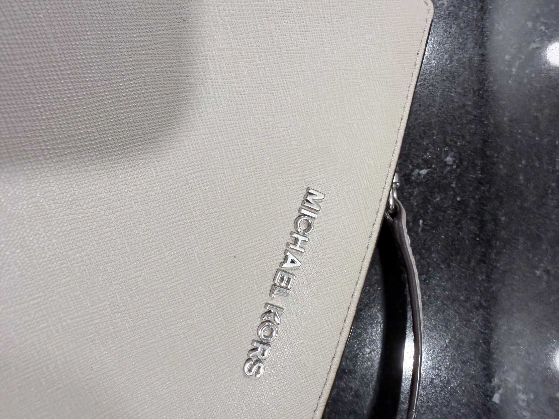 Michael Kors Borse da donna: Michael Kors Handtasche – Usato da Zuchwil venduto da ela0110 1