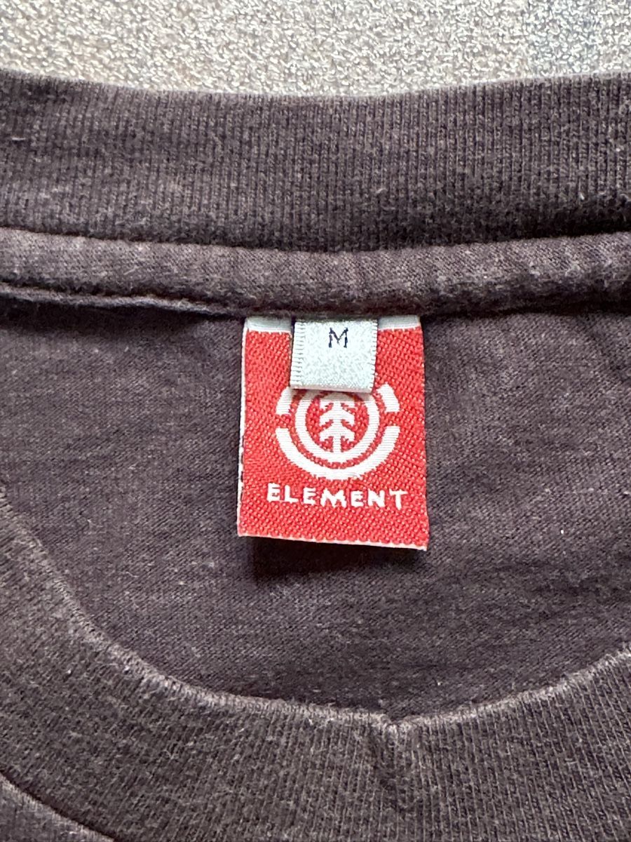 Element T-shirt: Braunes Element T-Shirt, Grösse M! – Usato da Neerach venduto da Matug1248 2