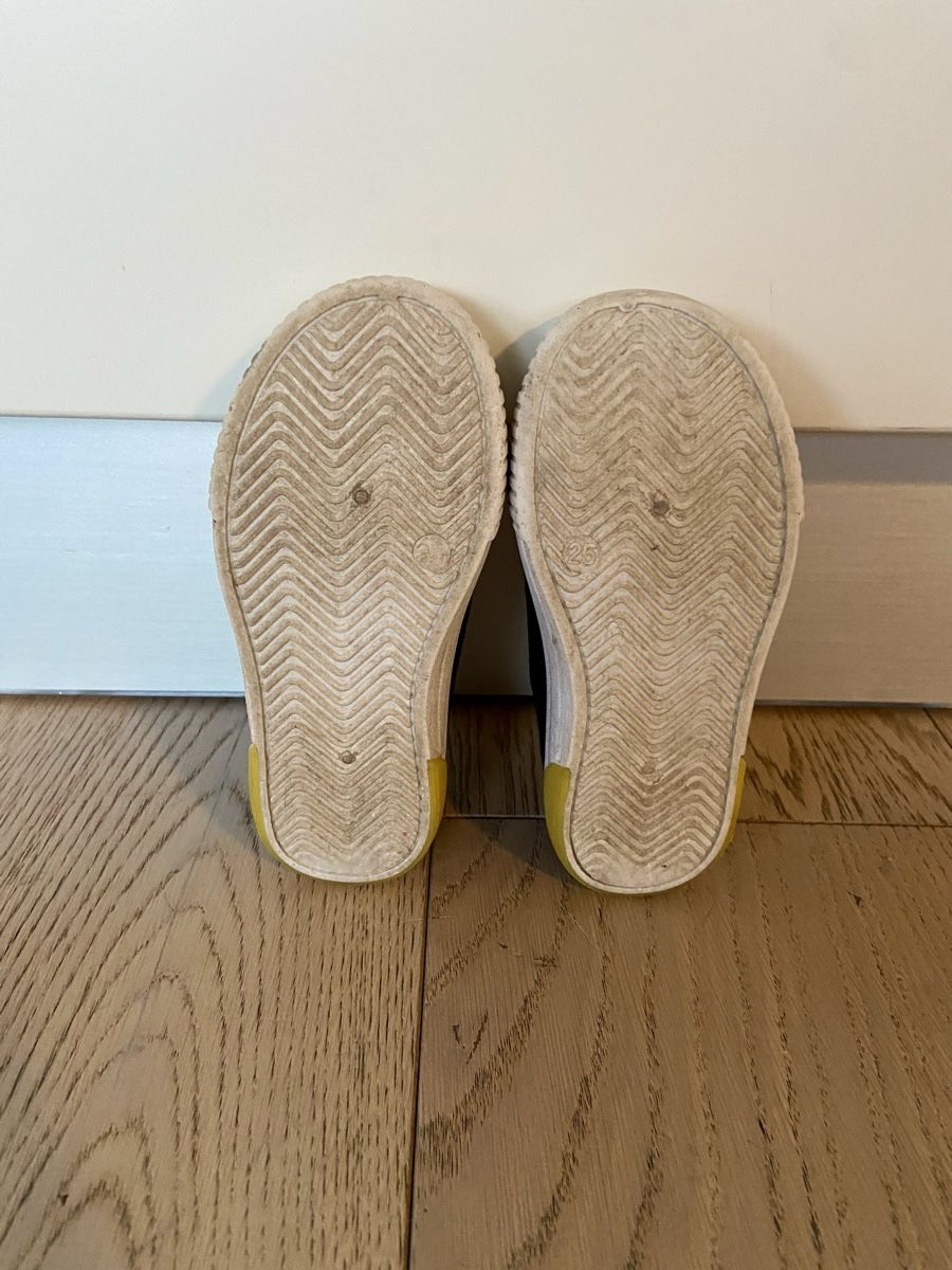 Scarpe per ragazzi: Sneaker Pokemon Große 25 – Usato da Arbedo venduto da gregmccooper 4