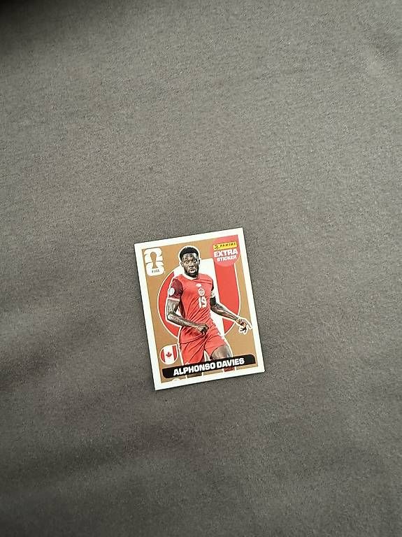 Carte collezionabili: Alphonso Davies Extra Sticker Bronze  – Usato da Basel venduto da colak.1907