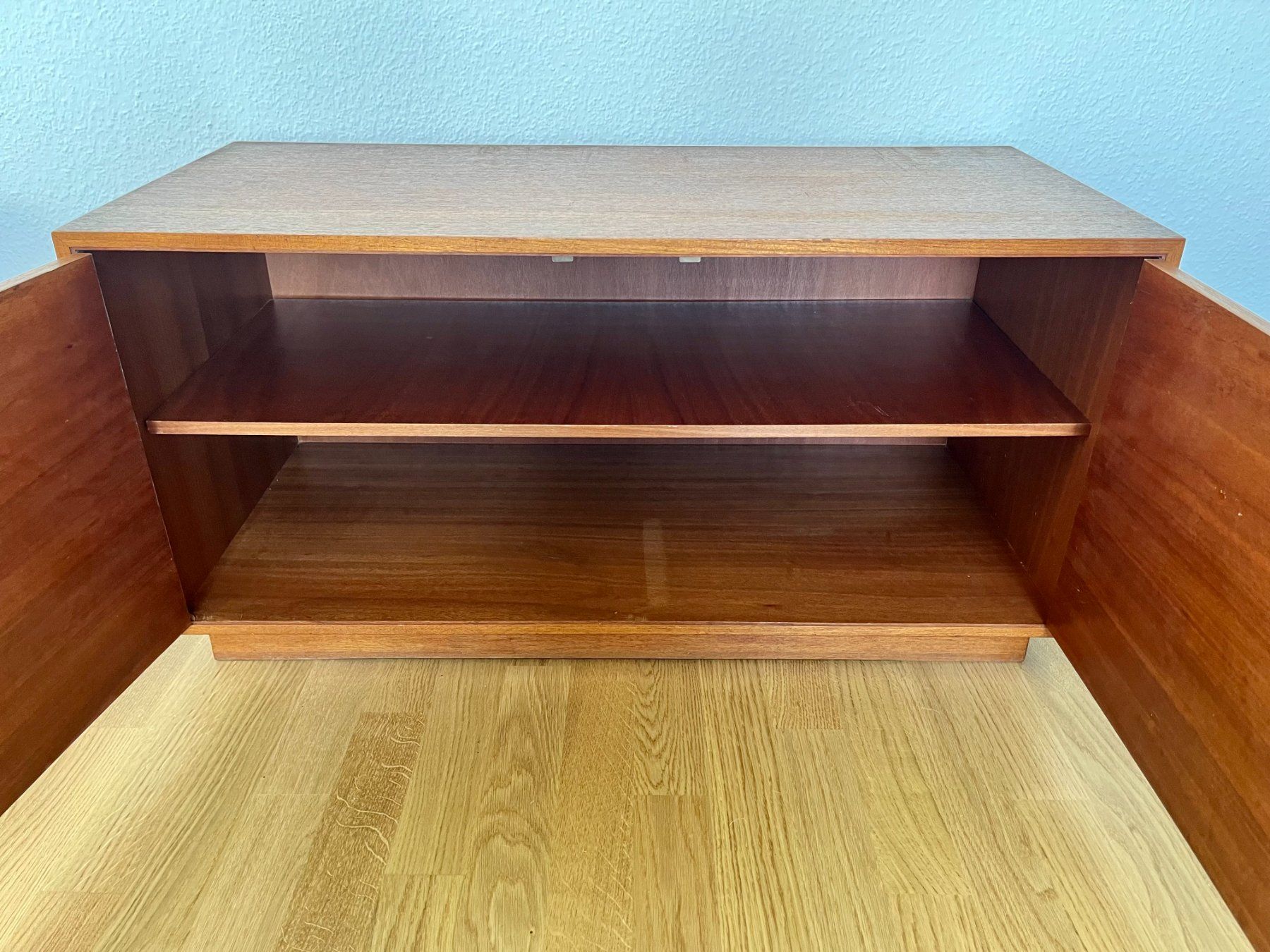 Scaffali: Mid Century Teak Regal – Usato da Zürich venduto da miketreeman 1