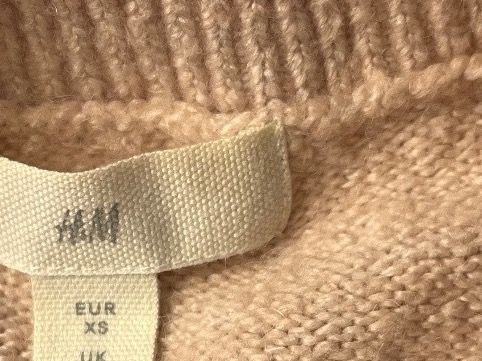 H&M Top: Pull gris rose H&M – Usato da Le Locle venduto da Mayd_h 5