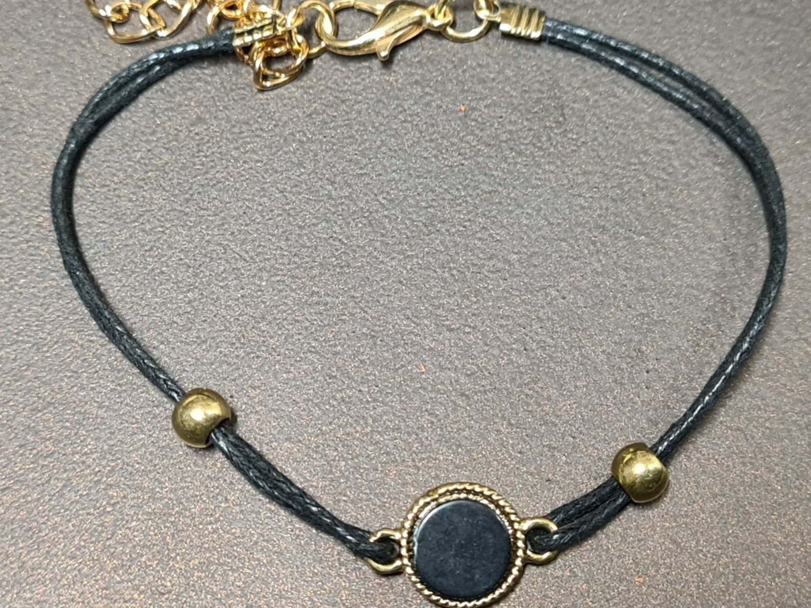 Bracciali & Braccialetti: Modeschmuck Armkette/ Armband NEU – Nuovo e nell'imballaggio originale da Amriswil venduto da used2use 2