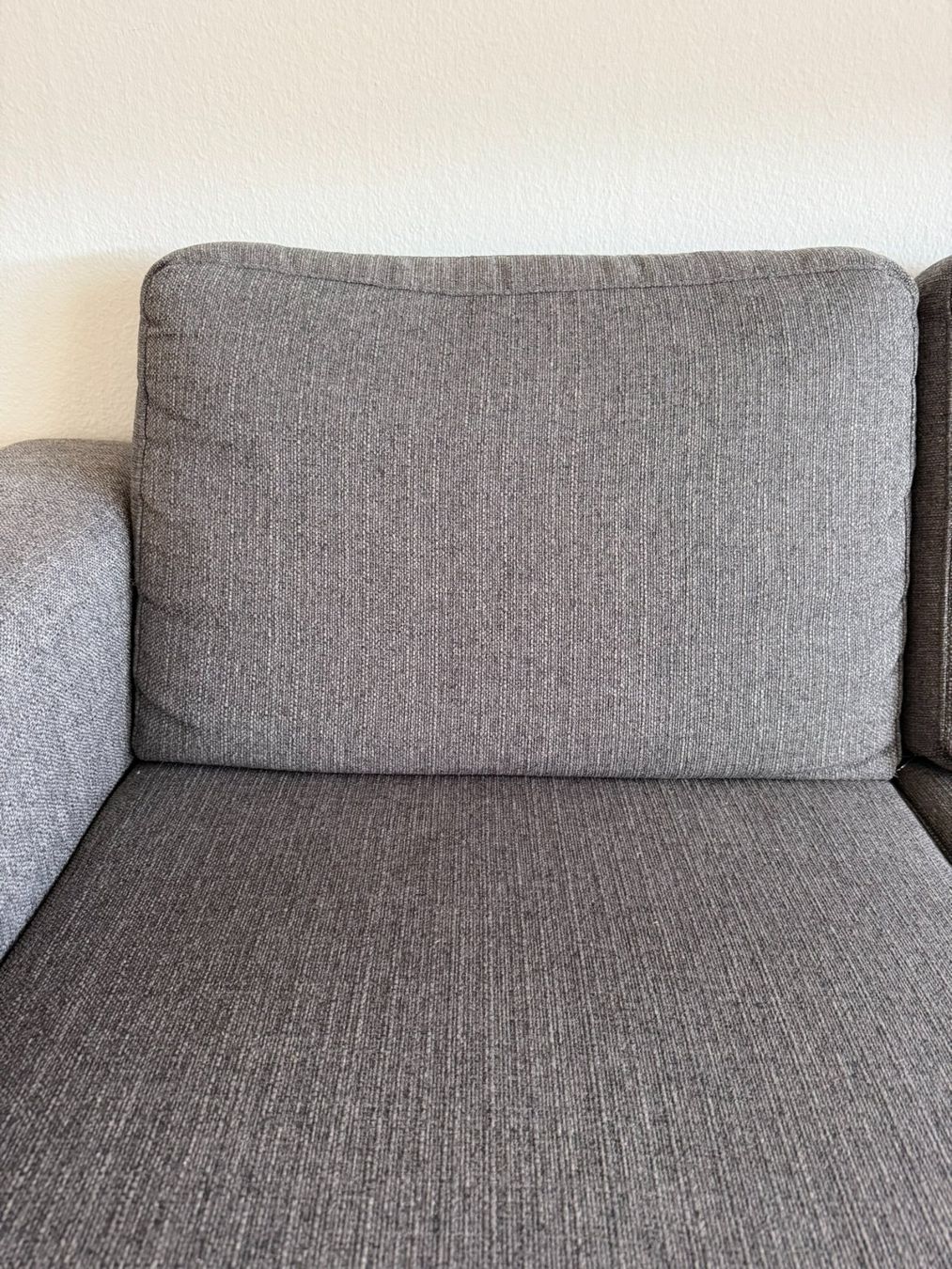 Divani: LIVIQUE Ecksofa grau mit Récamière – Usato da Basel venduto da sid_s6zv 2