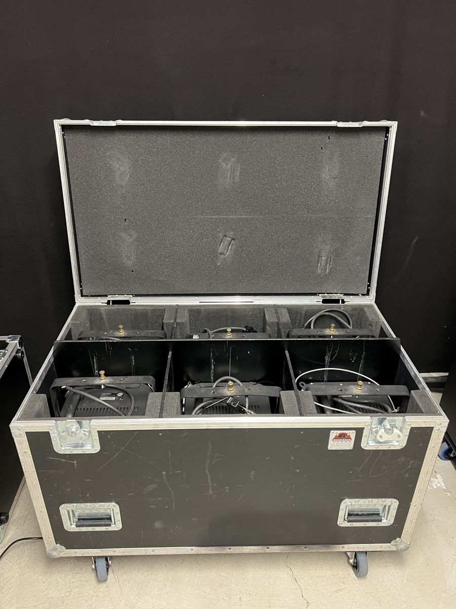Lampade: 6er Set / Scena 2000s DTS/ inkl. Flight-Case – Usato da Oberuzwil venduto da MusicMinimax 2