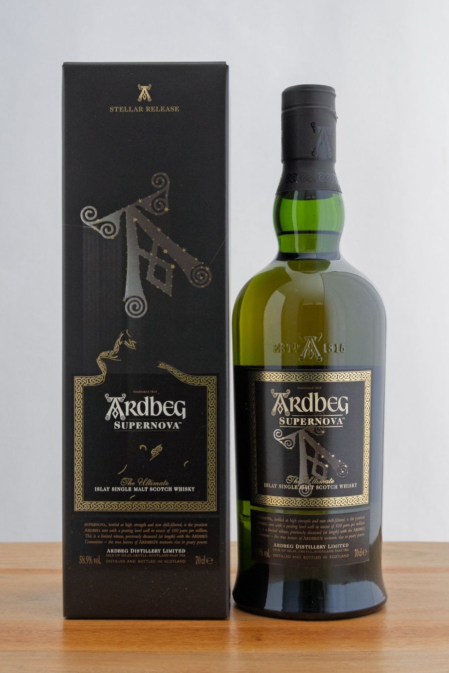 Ardbeg Bevande alcoliche: Ardbeg - Supernova - Stellar Release – Nuovo e nell'imballaggio originale da Zofingen venduto da maltpoint
