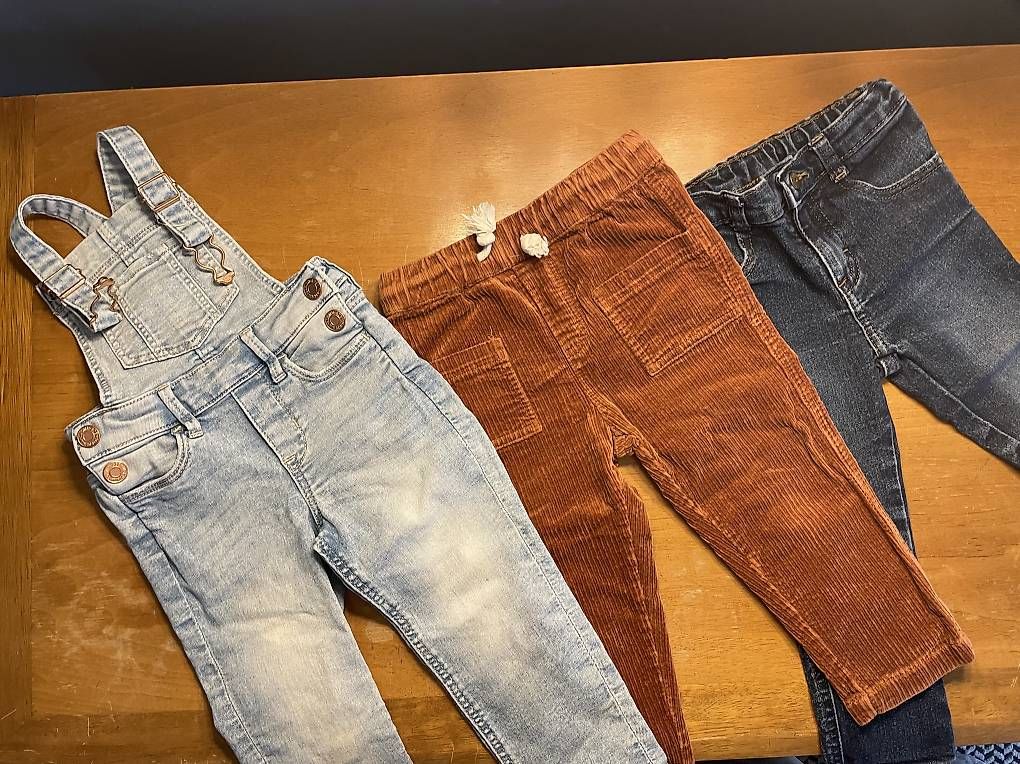 Lotti & Set di vestiti: Diverse Kleider / Kleiderpaket Grösse 86/92 – Usato da Grenchen venduto da nudj1 1