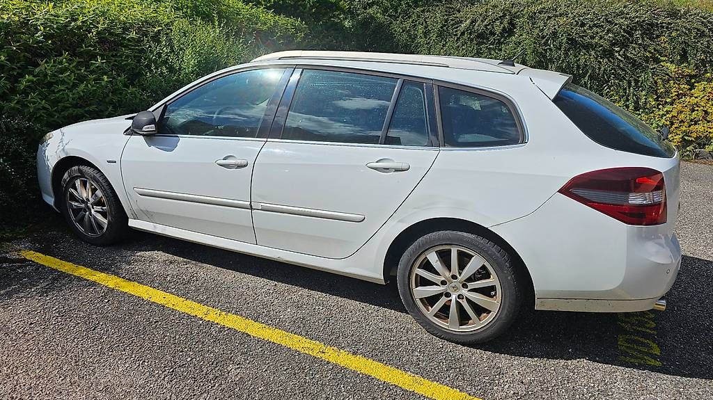 Automobili: Vend renault laguna 2011 – Usato da Chavannes-de-Bogis venduto da Hoolskin