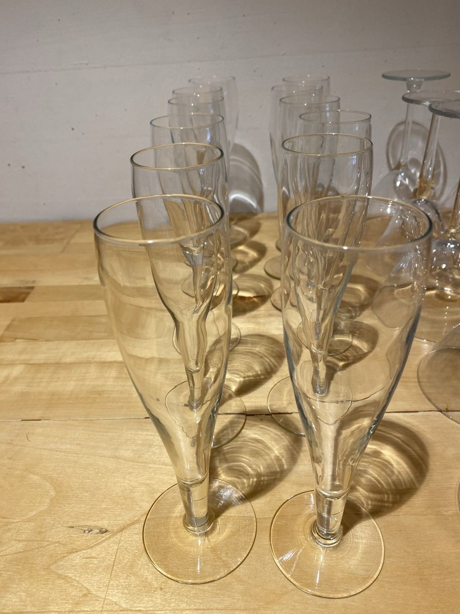 Gläser: Sekt Gläser  – Gebraucht aus Rüti ZH von Holland8