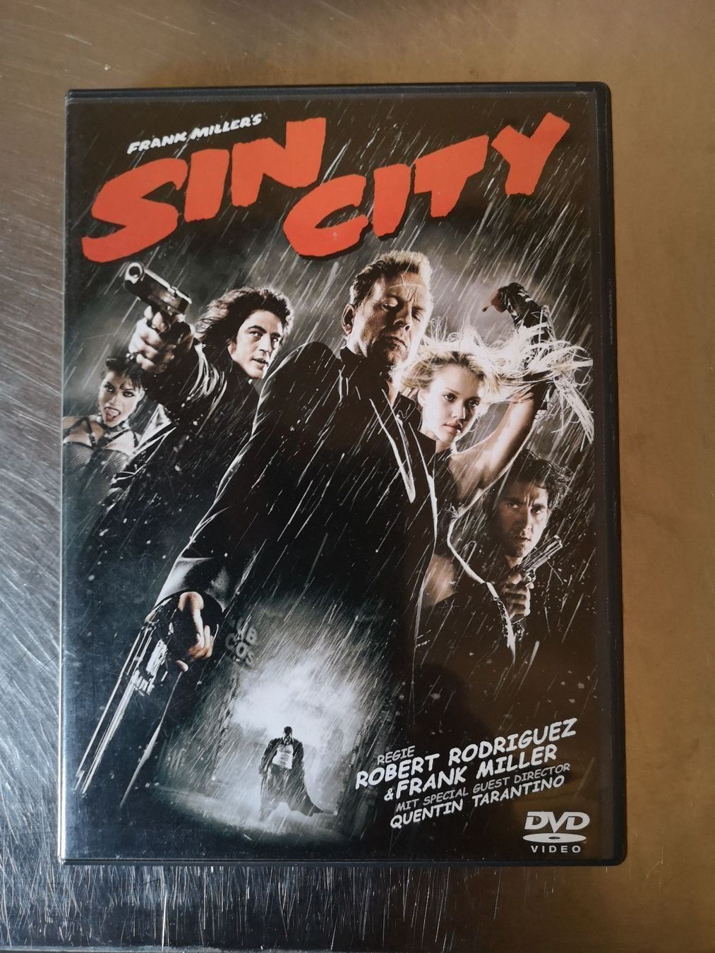 Tutti i DVDs: Sin City – Usato da Rothrist venduto da FLUEWALD