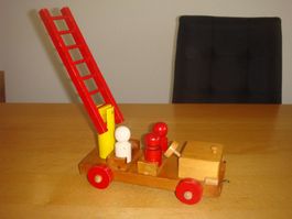 Feuerwehrauto alt aus Holz