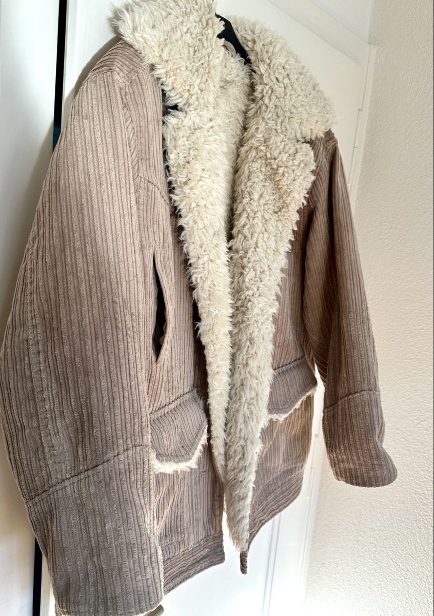 H&M Giacche: CordJacke mit Teddyfutter Damen – Usato da Sion venduto da b2c1cat 2