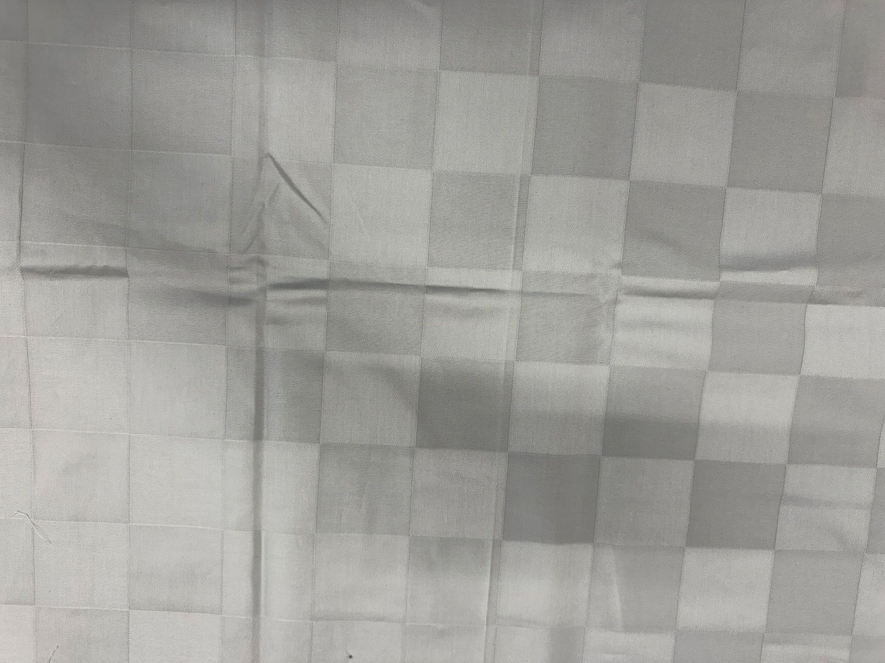 Tessuti: Grauer Baumwoll Stoff für Tischdecke, neuwertig – Nuovo (secondo la descrizione) da Tamins venduto da Schnurch 2
