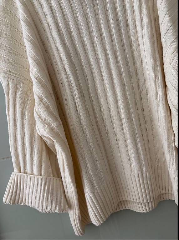 Pullover & Sweatshirts: Pullover Carmenausschnitt off white – Gebraucht aus Luzern von Chiara.9 2