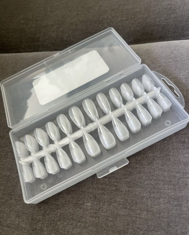 Hebterrka Press On Nails 24 Stück – Mandelform, Perlenweiß, Französische 3D-Glanzspitzen