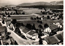 mit dem Flugzeug über Boniswil