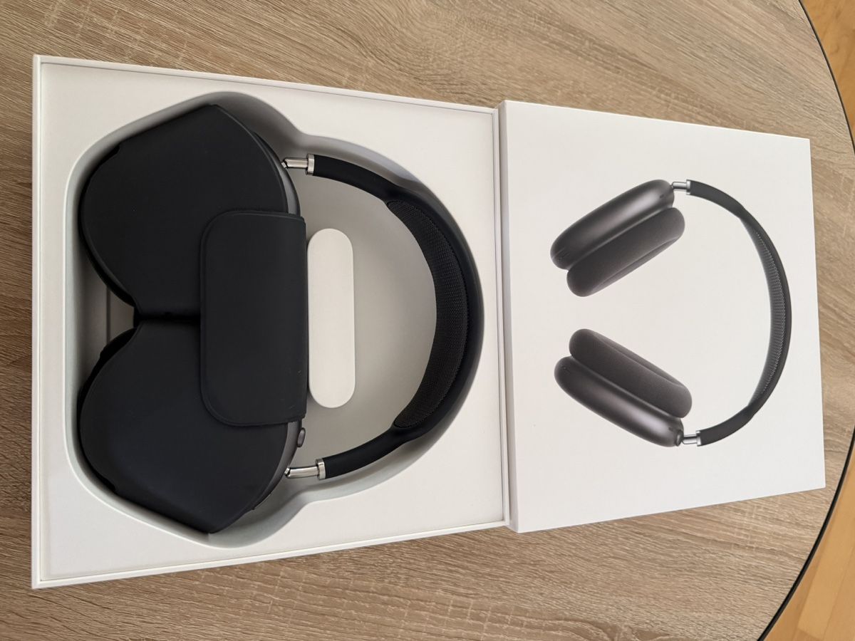 Apple Cuffie: Apple AirPods Max - Schwarz - Neuwertig – Nuovo (secondo la descrizione) da Aesch BL venduto da Amir-04red