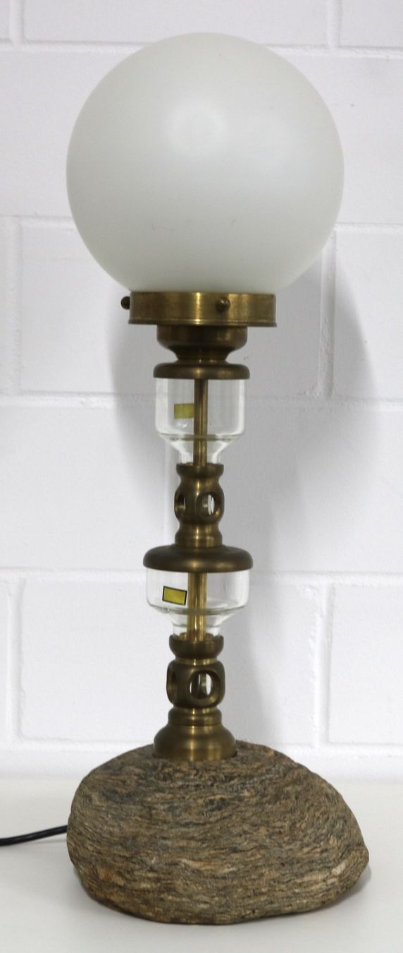 Lampade: Vintage Lampe auf Steinfuss – Usato da Volketswil venduto da brockipfannenstil 2