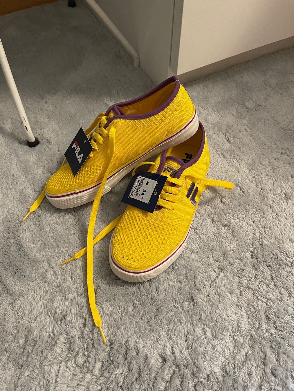 Fila Scarpe per ragazze: Schöne FILA Schuhe Neu! – Nuovo e nell'imballaggio originale da Benglen venduto da Shamily 1