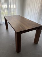 Nussbaum Massivholz Tisch