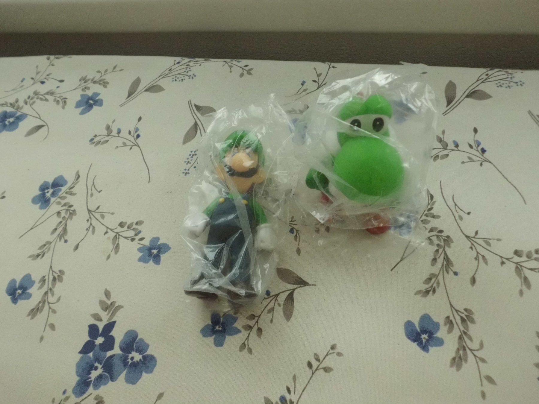 Statuette: Figuren Luigi und Yoshi Set – Nuovo e nell'imballaggio originale da Möhlin venduto da Dominik69 1