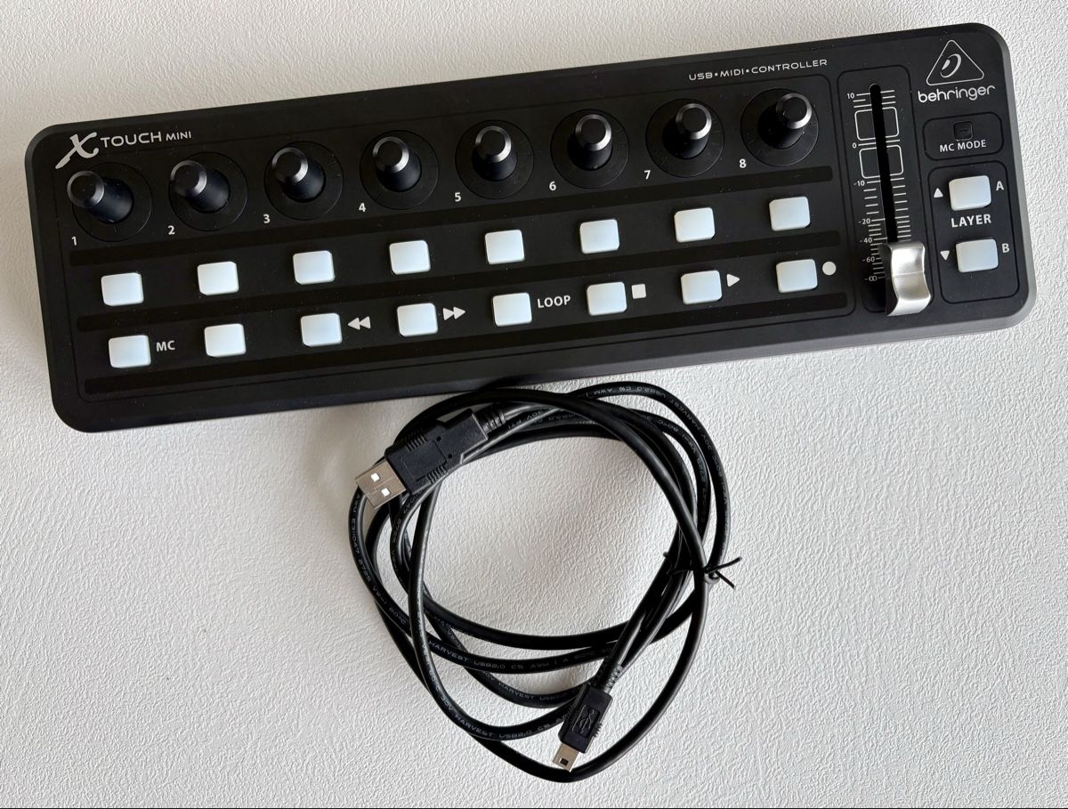 Behringer Console di mixaggio: Behringer X-Touch Mini – Usato da Kriens venduto da afr_f5x5 3