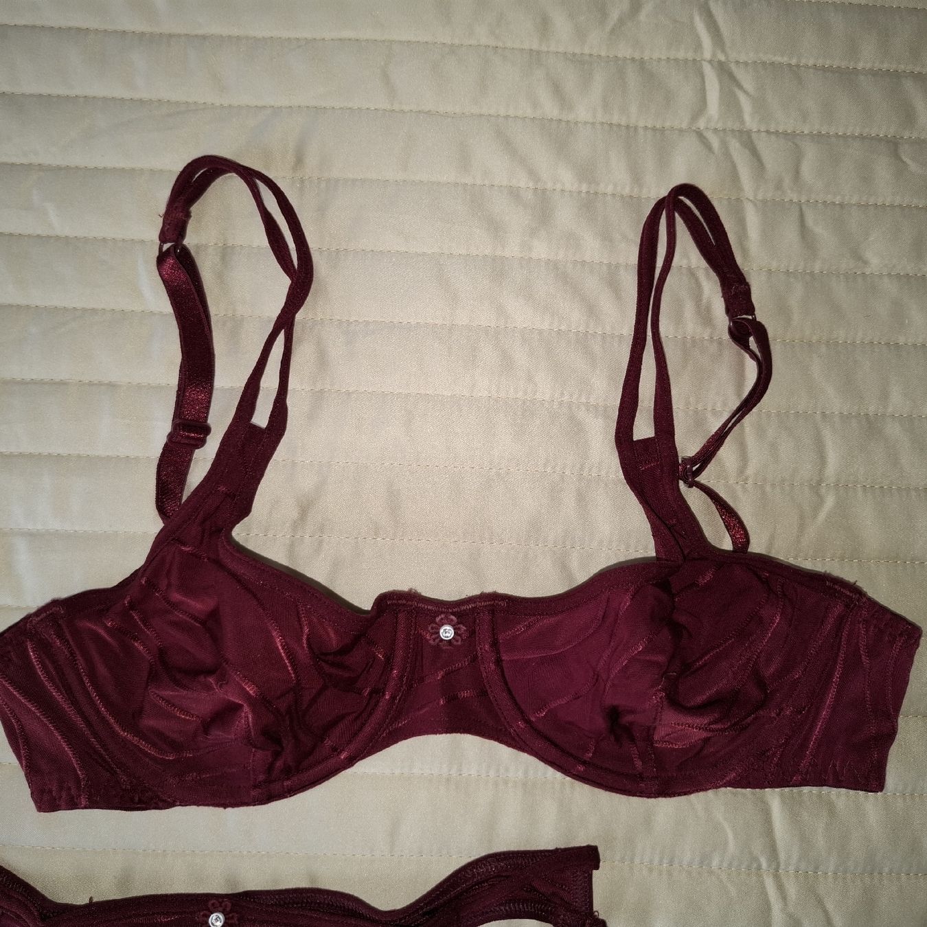 Triumph Altra biancheria intima: Dunkelrotes Dessous Set von Triumph, Gr. 70A & 38 – Nuovo (secondo la descrizione) da Emmen venduto da Tigerlady 1