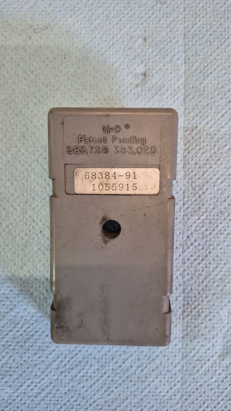 Harley-Davidson Tutti i ricambio per moto: Module commande HD 68384-91 Harley-Davidson  – Usato da Cousset venduto da maurerjohann
