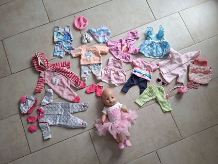Puppenkleider Set inkl. Baby Born 