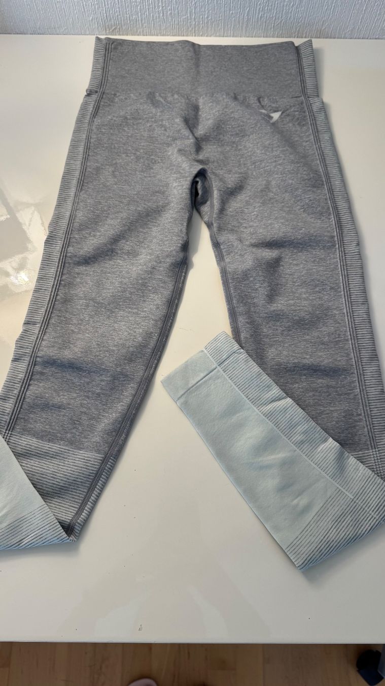 Gymshark Leggings: Ensemble Gymshark Amplify – D'occasion à Bulle par Math2601 3