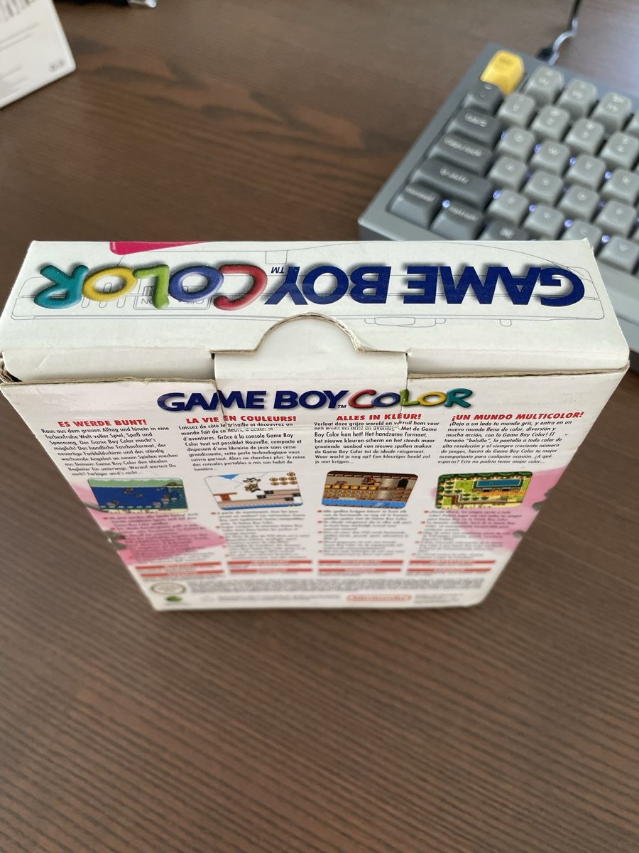 Nintendo Konsolen: Gameboy Color With Original Box! – Gebraucht aus Kloten von  6