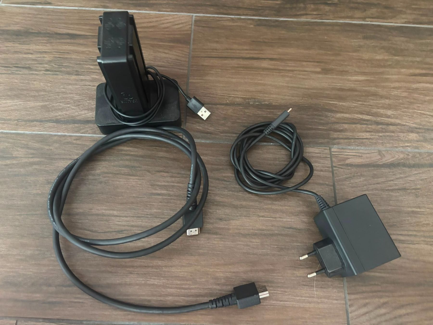 Nintendo Konsolen: Nintendo switch mit Zubehör – Gebraucht aus Bürglen UR von Fedier1990 5