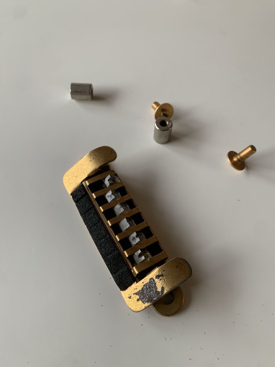 Höfner Strumenti musicali: Hofner Brücke mit Dämpfer – Usato da Zürich venduto da alicechoo