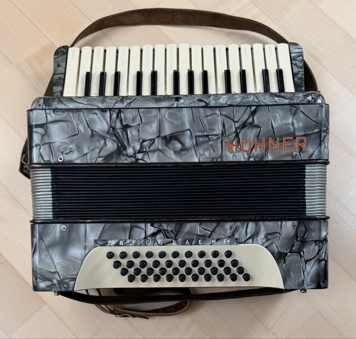 Hohner Strumenti musicali: Handorgel Akkordeon HOHNER – Usato da Walkringen venduto da Flyover