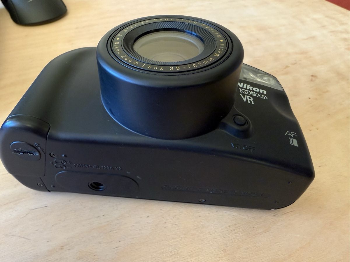 Nikon Kamera: Nikon Zoom 700 VR – Gebraucht aus Langenthal von rty_j8d5 4