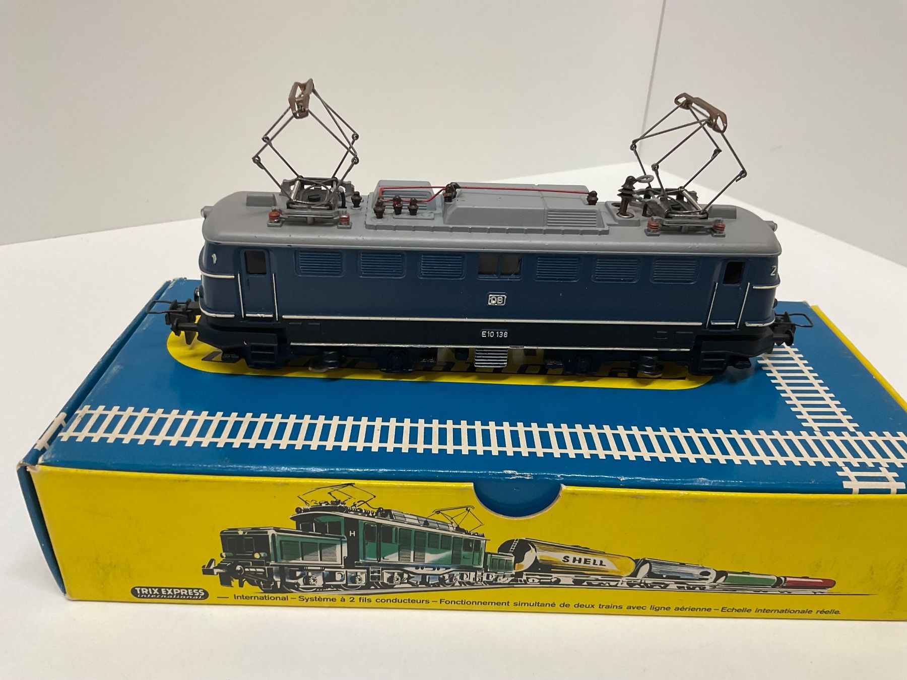Trix Modellini di ferrovie: Trix Express 2443 E10 138 DB Bespielt mit OVP in DC – Usato da Chur venduto da Chur75 4