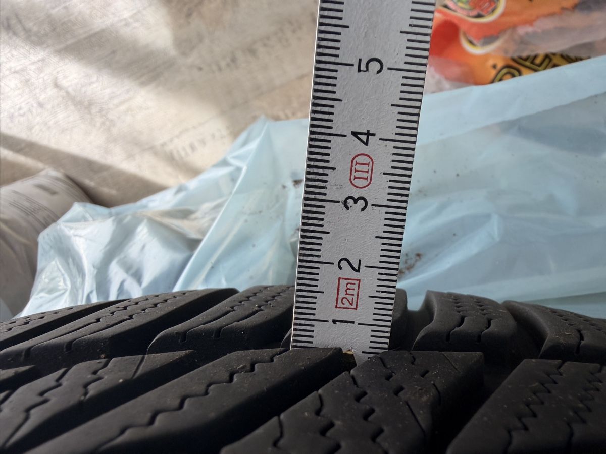 Audi Cerchioni: Alufelgen Satz mit Winterreifen  – Nuovo (secondo la descrizione) da Au SG venduto da Plant_Padron 3