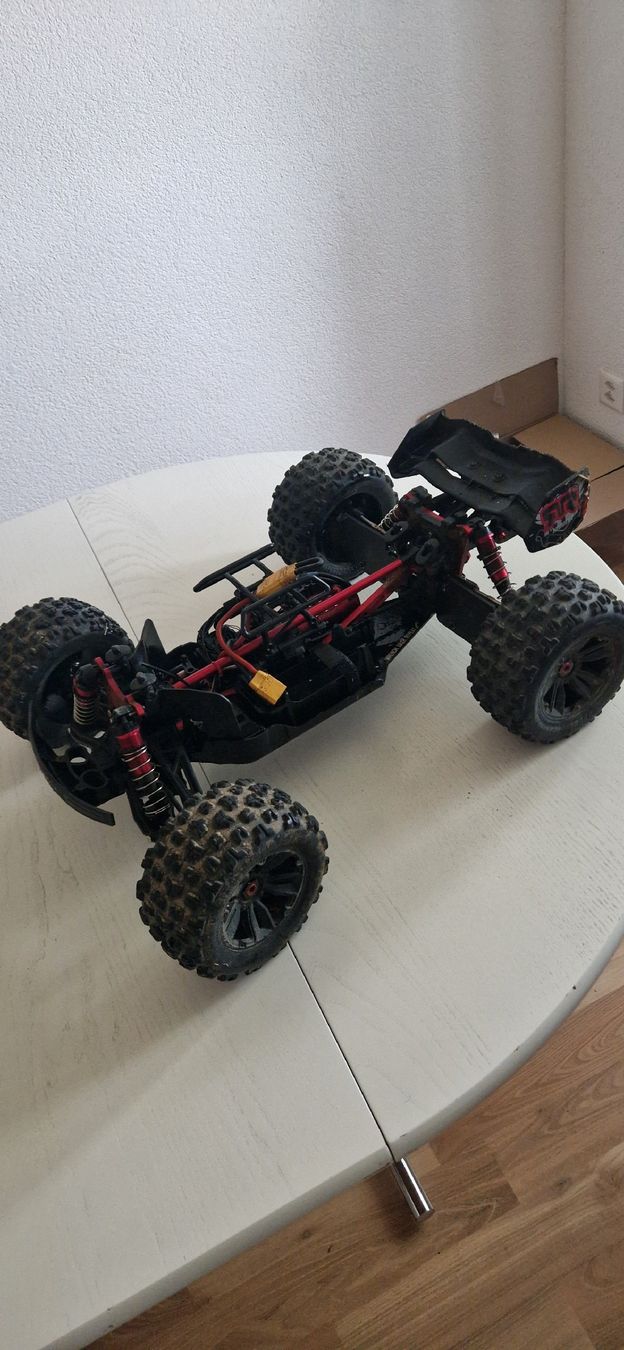 Arrma Modellismo RC: RC Arrma kraton exb 6s – Usato da Matzendorf venduto da LeoRc 2
